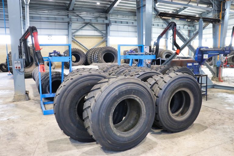 Heavy Vehicle Tyre Repair Factory